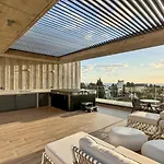 Malberry Park 101 - Modern 2bedroom With Shared Heated Pool, Sauna, Gym, Jacuzzi *