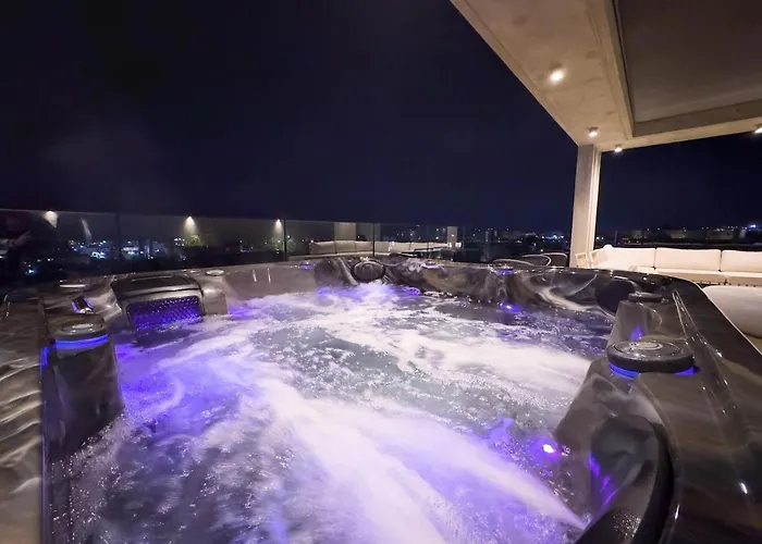 Malberry Park 101 - Modern 2bedroom With Shared Heated Pool, Sauna, Gym, Jacuzzi Apartamento Paphos